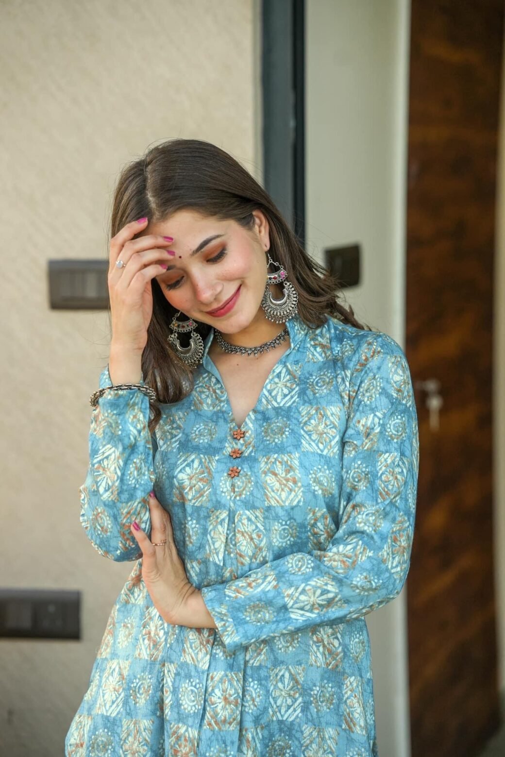 Digital Printed Pure Muslin Casual Wear Kurti Palazzo In Blue - Image 3